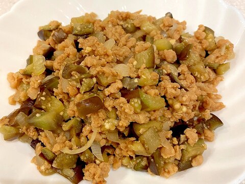 茄子と玉ねぎの簡単炒め＜大豆ミート使用＞Vegan